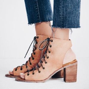 JEFFERY CAMPBELL x FREE PEOPLE minimalist lace-up